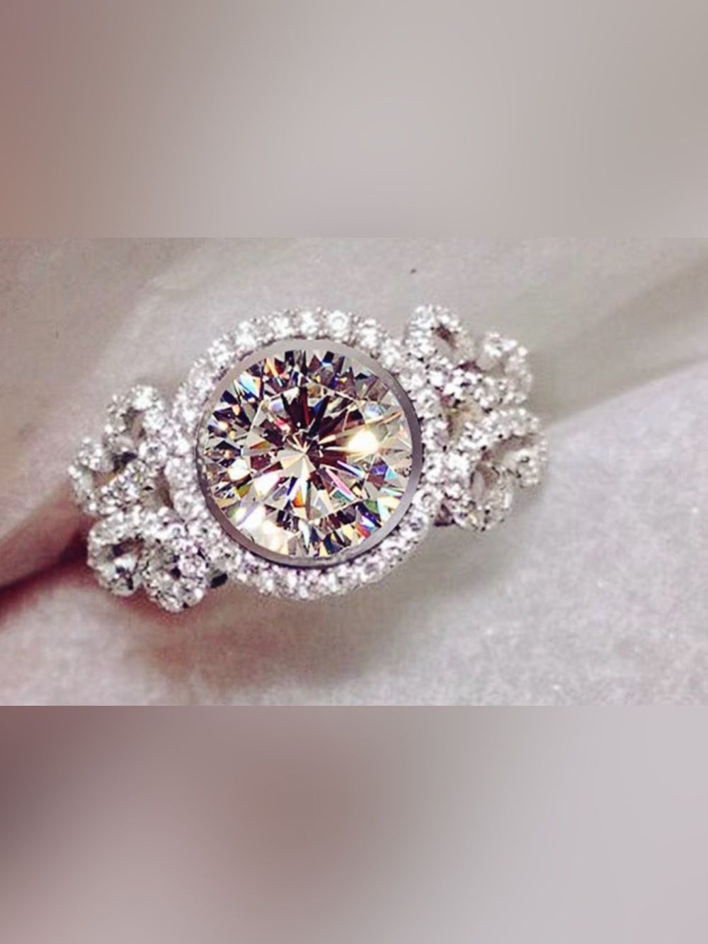 92S MOISSANITE RING